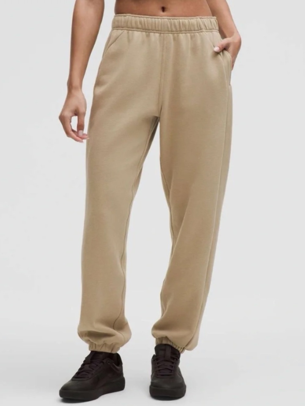 Lululemon Scuba Mid-Rise Oversized Jogger Short Sheer Oak Size M Sweatpants